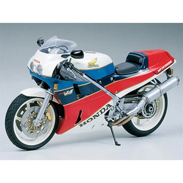 Tamiya Honda VFR750R RC30