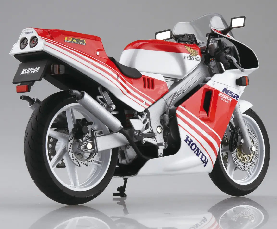 Aoshima 1/12 Diecast Honda NSR250R '89 Ross White × Fighting Red
