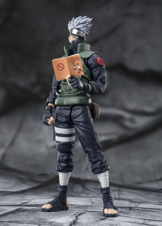 Bandai Spirits S.H.Figuarts Kakashi Hatake (The Famed Sharingan Hero) Naruto Shippuden Action Figure