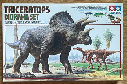 Triceratops Diorama Set